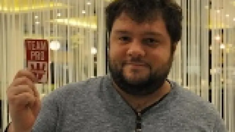 Adrien 'Shakkkiraa' Guyon invité dans le Carré