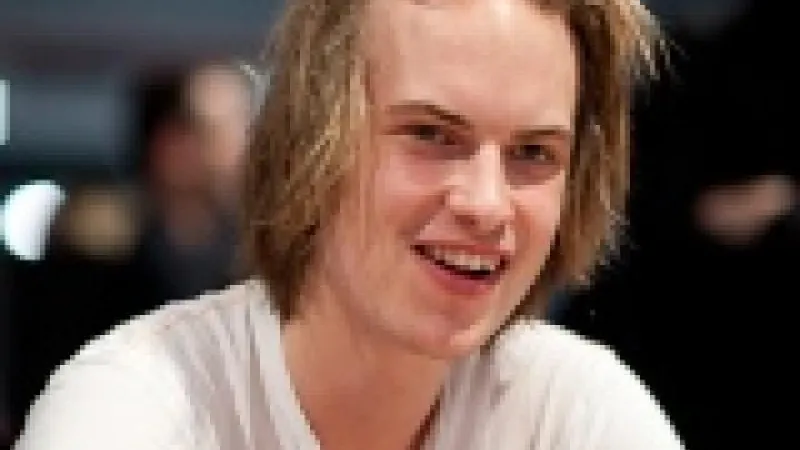 Viktor 'Isildur1' Blom is back !