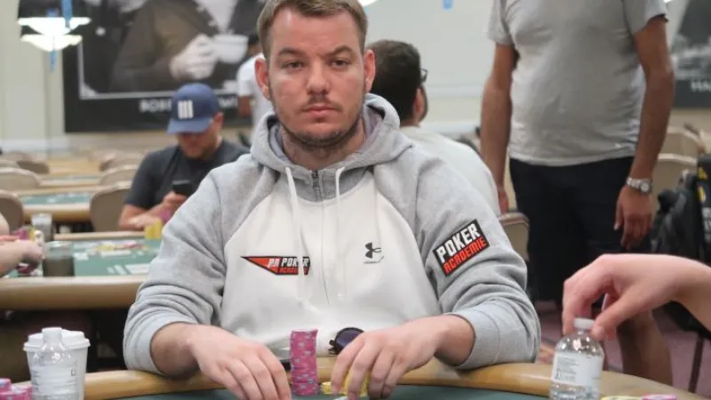 Suivez les aventures de Samy aux WSOP 2023!