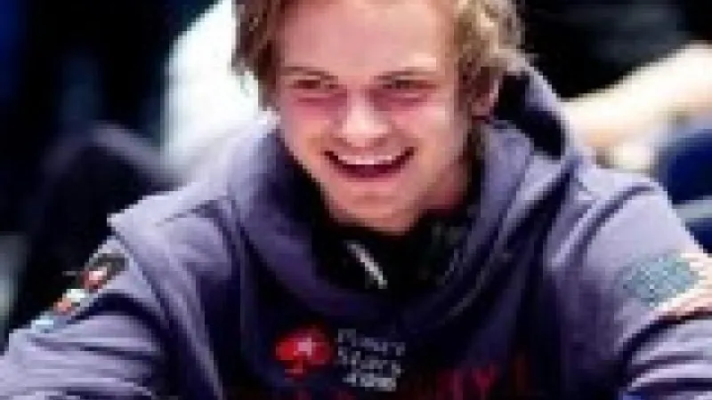 High Stakes Poker : Isildur1 détruit Bttech